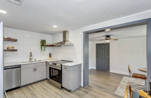 Gulf Breeze House | Pet-Friendly Retreat | Near Beaches | Spacious Yard