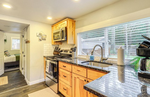 Zigzag Cabin | Pet-Friendly Riverfront Cabin w/Hot Tub