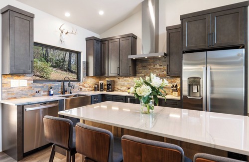 Burnsville House | Pet-Friendly Riverfront | Hot Tub, Views & Fishing
