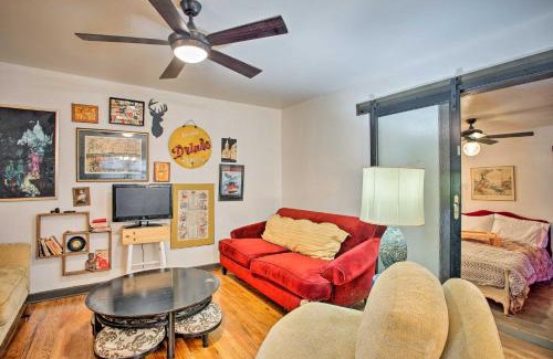 Fort Worth House | Pet-Friendly River District Home with Fenced Yard