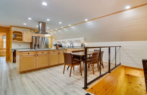 Rockwood Apartment | Pet-Friendly Rockwood Retreat: Deck & Lake Access!