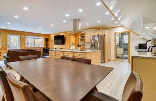 Rockwood Apartment | Pet-Friendly Rockwood Retreat: Deck & Lake Access!