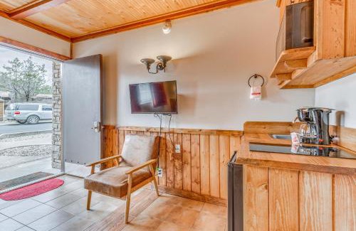 Ruidoso Apartment | Pet-Friendly Ruidoso Studio about 5 Mi to Alto Lake!