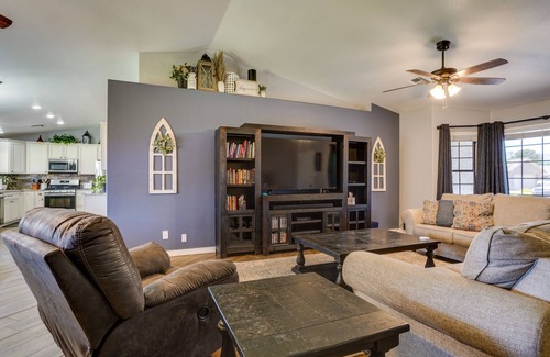 Safford House | Pet-Friendly Safford Vacation Rental w/Pool!