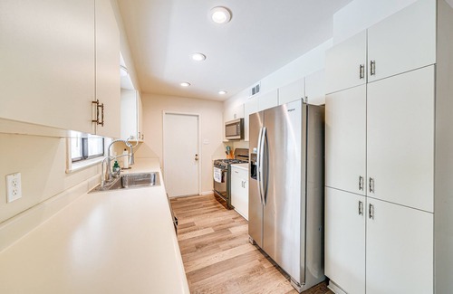 North San Antonio - SAT House | Pet-Friendly San Antonio Vacation Rental w/Pool!