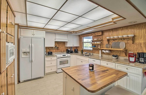 Sebastian Highlands House | Pet-Friendly Sebastian Home on Lake; Golf Nearby
