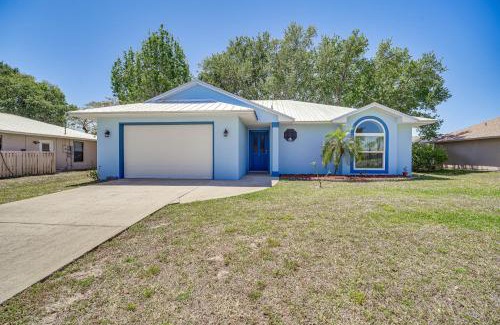 Sebastian Highlands House | Pet-Friendly Sebastian Home with Porch and Lake View!