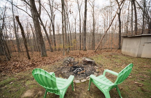 Nashville Cabin | Pet friendly, secluded, close to Nashville!