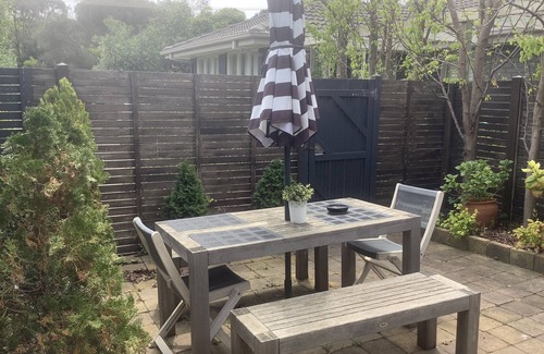 Blairgowrie Cottage | Pet friendly self contained accommodation set in a private garden