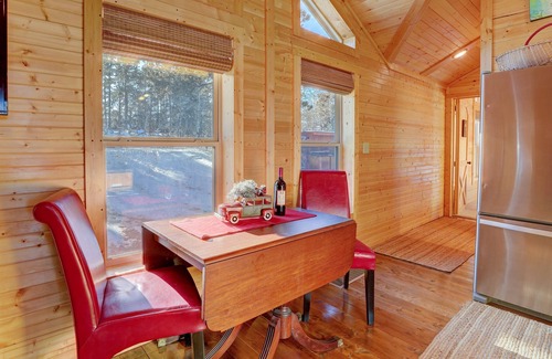 Bailey Cabin | Pet-Friendly Serene Cabin | Grill & Firepit