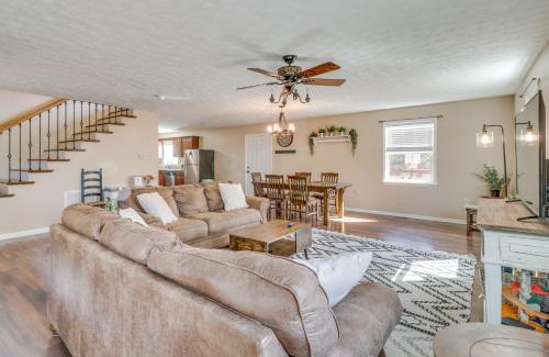 Shenandoah House | Pet-Friendly Shenandoah Cabin with Fire Pit and Grill!