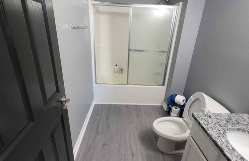 Bloomington House | Pet Friendly! Short- Drive to IU! Cozy Unit!