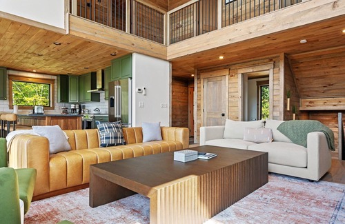 Bethel House | Pet Friendly, Ski Storage Room, Pool,Hot Tub, Sauna, Gameroom
