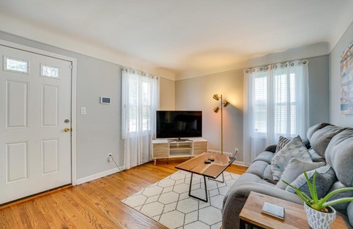 Southfield House | Pet-Friendly Southfield House with Ping-Pong Table!