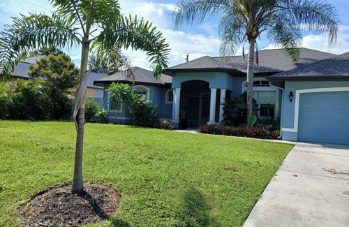 Port Charlotte House | Pet Friendly Spacious Port Charlotte home with Heated Private Pool and Lanai
