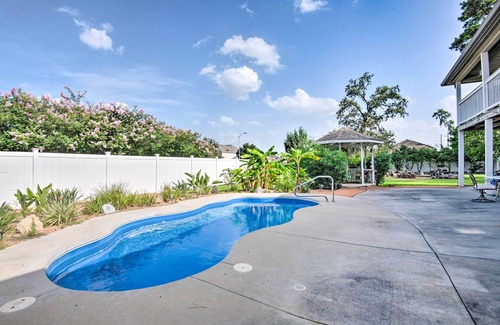 Spring Cottage | Pet-friendly Spring House & Apartment: Yard & Pool