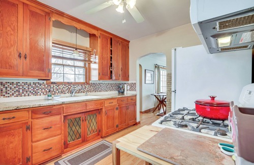 West Seventh House | Pet-Friendly St Paul Home < 5 Mi to Downtown!