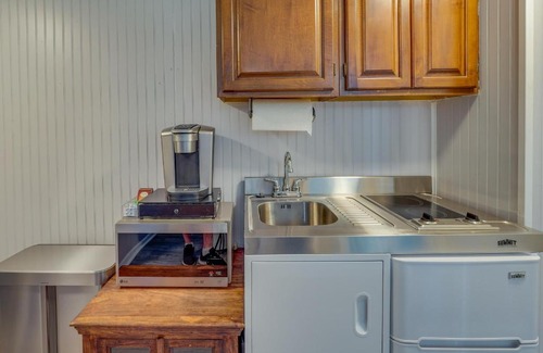 Staatsburg Apartment | Pet-Friendly Staatsburg Studio - Near State Park