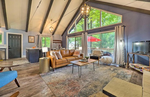 Canadian Lakes House | Pet-Friendly Stanwood Sanctuary with Fire Pit!