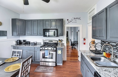 Stoughton Apartment | Pet-Friendly Stoughton Apartment w/Outdoor Space