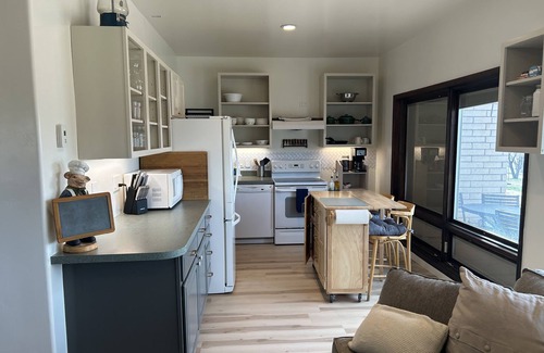 Glenwood Springs Apartment | Pet friendly, studio in Countryside by Harvey and Rifle Gap, farm fresh eggs