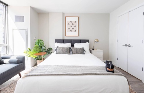Foggy Bottom Apartment | Pet-Friendly Studio at The Boathouse Apts w/ Pool