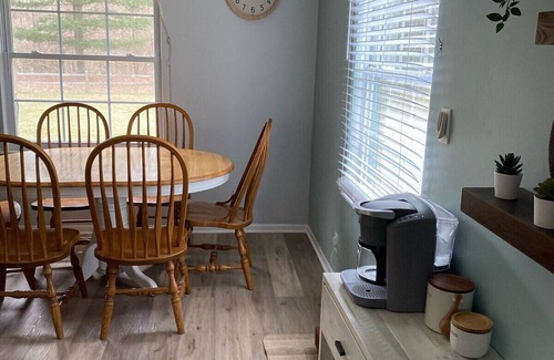 Glenn Haven Shores House | Pet Friendly! Summer home near the beaches of South Haven, and Saugatuck