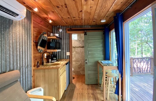 Dahlonega Cabin | Pet-friendly Sunset Eco Container Cabin 10 minutes from Downtown Dahlonega