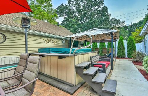 Taylor House | Pet-Friendly Taylor Home with Backyard Oasis!
