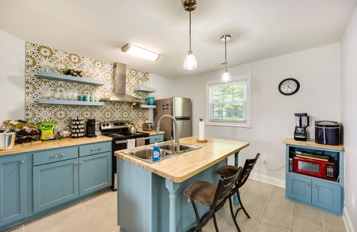 Hanover House | Pet-Friendly ‘The Wray Cottage’ w/Large Backyard!