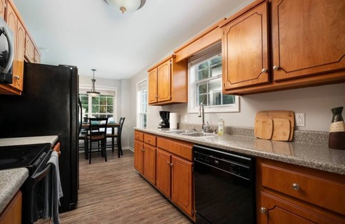 Clarksville House | Pet-Friendly three Bedrooms in Clarksville