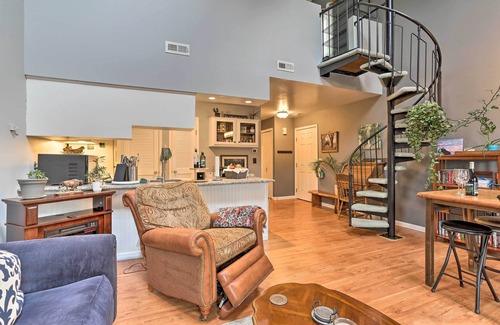 Vernon House | Pet-Friendly Townhome w/Community Hot Tub!