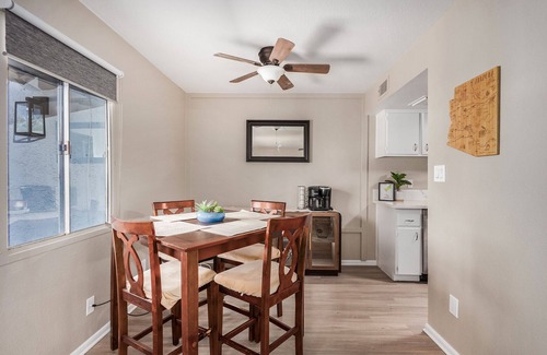 Glendale House | Pet Friendly Townhome with New Furnishings and Private enclosed Patio.