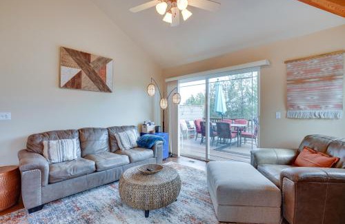 Redmond House | Pet-Friendly Townhome with Hot Tub in Redmond!