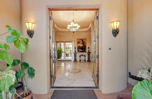 Houghton House | Pet-Friendly Tucson Vacation Rental with Huge Yard!