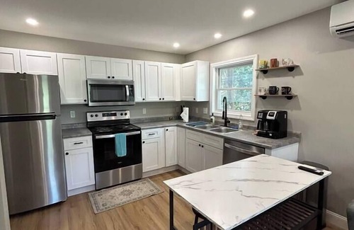 Old North End Apartment | Pet-Friendly Unit | Spacious Yard & Walk to Downtown