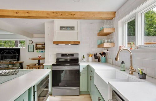 Kennebunkport House | Pet Friendly-Updated Goose Rocks Beach Oasis!