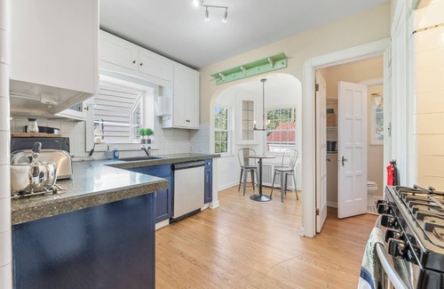Cleveland Heights House | Pet-friendly Spacious 3BR house with WiFi, AC in welcoming Cleveland Heights, OH
