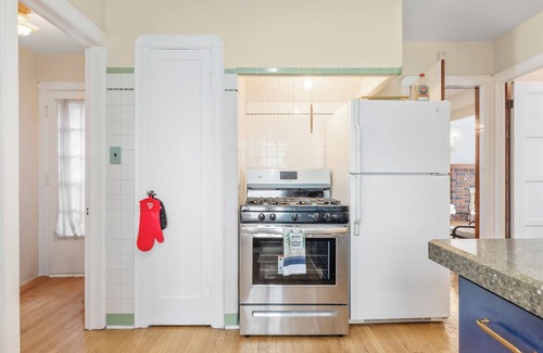 Cleveland Heights House | Pet-friendly Spacious 3BR house with WiFi, AC in welcoming Cleveland Heights, OH