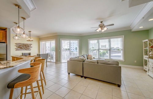 Jacksonville Condo | Pet Friendly Luxury Penthouse 3 BR 3.5 bath Condo