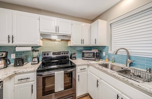 Bahama Beach Condo | Pet Friendly Condo, steps to the sand