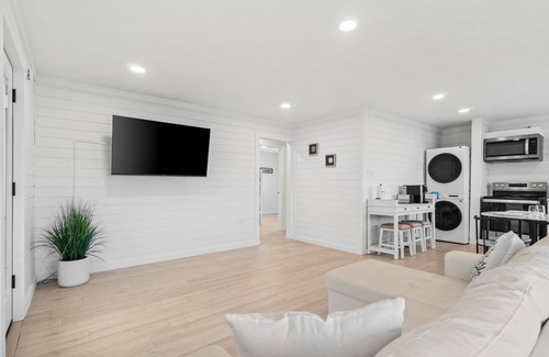 Gulf Lagoon Beach Apartment | Pet Friendly! Hot Tub! Sleeps Six!