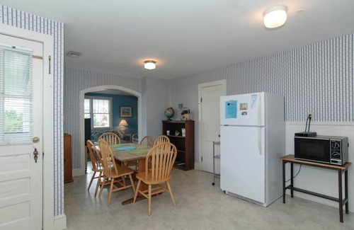 South End House | Pet Friendly Duplex Across from Crystal Pier