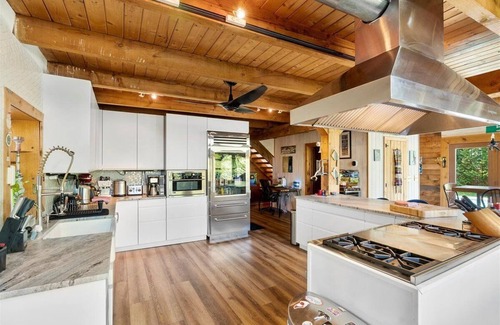 Newtonville Cabin | Pet-Friendly Vacation Rental w/Lake Access