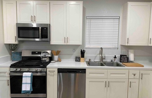 Loomis House | Pet Friendly, W&D, Single Story, Country