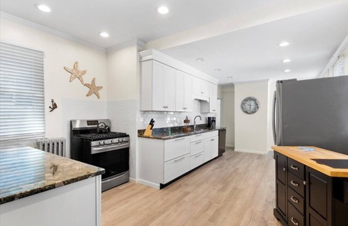 Charlotte House | Pet Friendly w/fenced yard; 2BR 2BA Home includes HUGE porch, BBQ & game room!