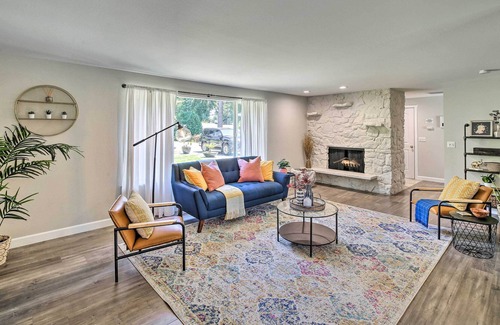University Place House | Pet-Friendly Washington Gem w/ Yard & Hot Tub!