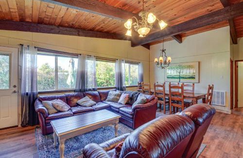 Ocean Shores House | Pet-Friendly Washington Retreat with Hot Tub and Deck!