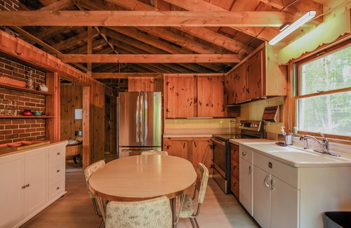 Gray Cabin | Pet Friendly waterfront home on Little Sebago Lake