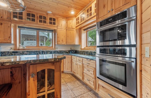 Sagle House | Pet Friendly Waterfront Log Home w/Private Dock